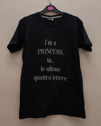 👸🏻 T-shirt total black con scritta Tg. S / 13 an