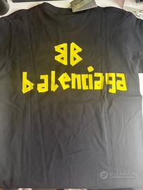 Maglietta balenciaga nera logo giallo