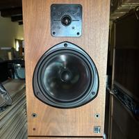 Kef monitor