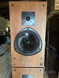 Kef monitor