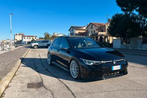 Golf 8 R-Line 2.0 tdi 150cv