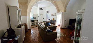 Stabile indipendente completamente ristrutturato