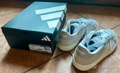 Scarpe Adidas grand court base 00s
