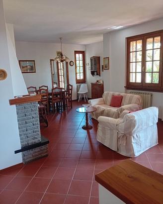Ampio appartamento con giardino