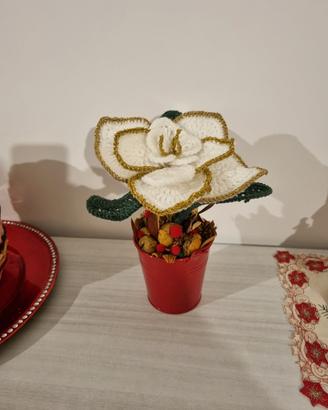 Stella di Natale bianca all'uncinetto 