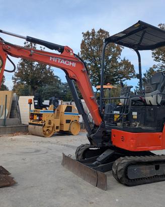 Miniescavatore Hitachi ZX19U5, anno 2015