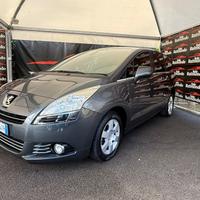 Peugeot 5008 1.6 HDi 112CV Posti 7 automatica