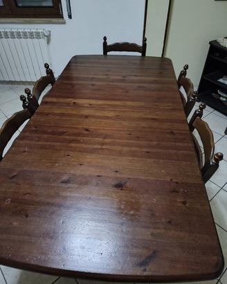 tavolo di legno massiccio + sedie 