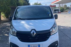 Renault Trafic Van Passo Lungo