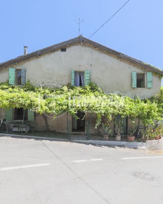 CASA SEMINDIPENDENTE A PIAN VENTENA
