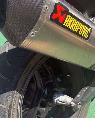 Scarico Akrapovic t max
