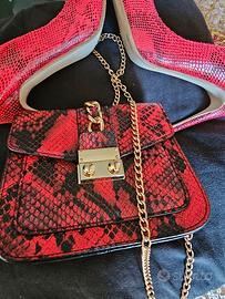 borsa e scarpe pitonate