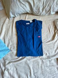 tshirt levis