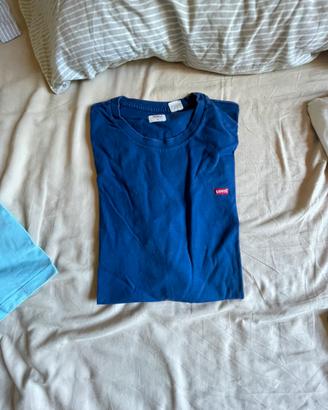 tshirt levis