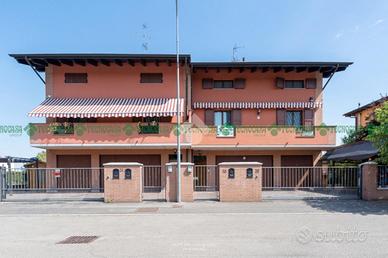 3 LOCALI A CASTELFRANCO EMILIA