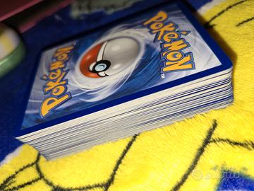 lotto 60 carte Pokémon