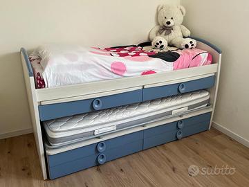 Letto doppio estraibile con scrivanie + materassi