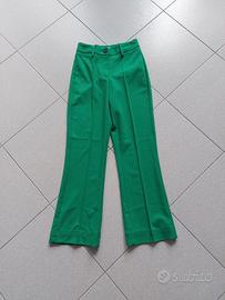 pantalone verde smeraldo