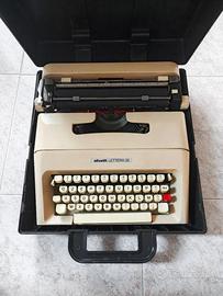 Macchina da scrivere vintage Olivetti Lettera 35