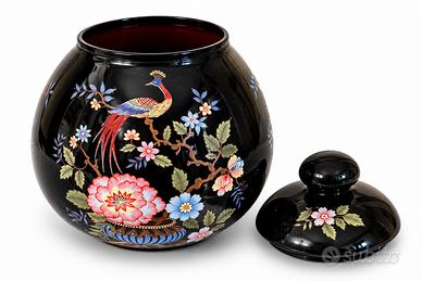 Vaso orientale vintage nero con coperchio e pavone