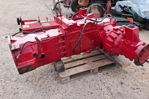 Trattore international 1455 cambio usato