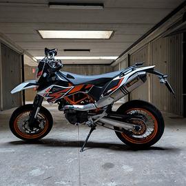 KTM 690 SMC r - 2014