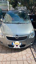 Opel Agila 1.2 benzina Automatica