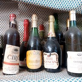 bottiglie di vino antiche