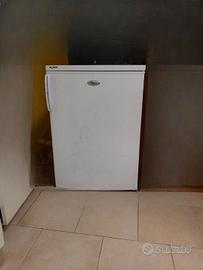 Congelatore Sottotavolo Compatto - 3 Cassetti -