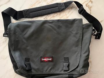 Borsa a tracolla Eastpak