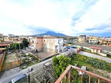 5 LOCALI A TORRE ANNUNZIATA