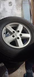 cerchi e gomme jeep Wrangler 