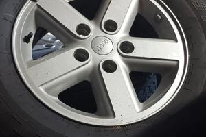 cerchi e gomme jeep Wrangler 