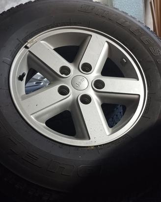 cerchi e gomme jeep Wrangler 