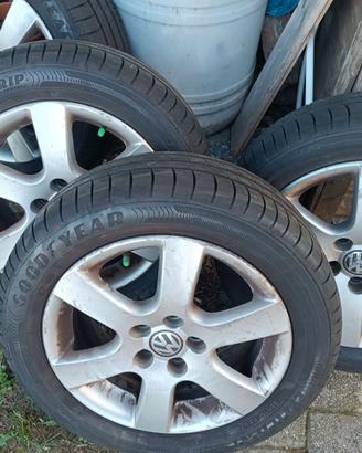 4 CERCHI IN LEGA 5 FORI  CON GOMME