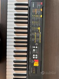 Yamaha Digital Keyboard PSR-F52