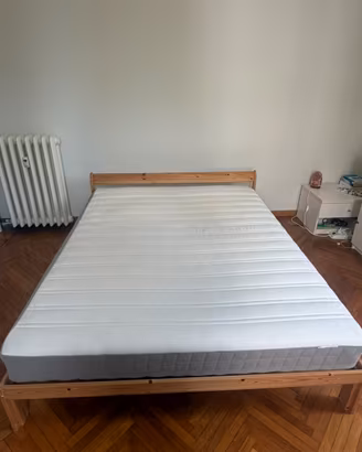 Letto e materasso matrimoniale
