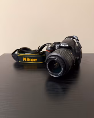 Nikon D3100 + Obiettivo 18-55mm VR