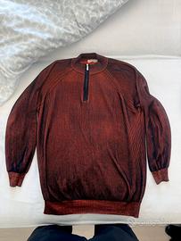 Maglione bicolore nero e arancione in cotone