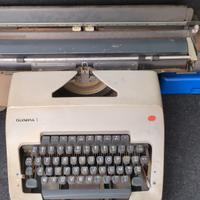 macchina da scrivere antica 