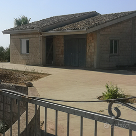 Rustico civile abitazione con terreno