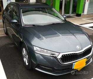 SKODA OCTAVIA 2.0 TDI 150CV DSG WAGON EXECUTIVE 