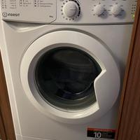 Lavatrice a libera installazione INDESIT