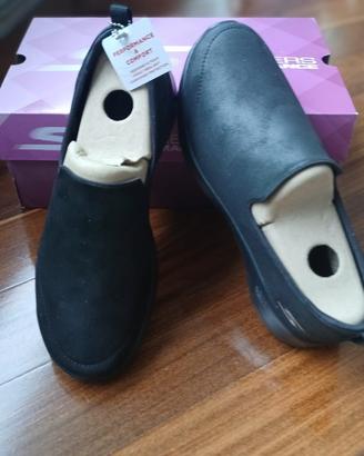 Scarpe Skechers nuove tg. 39