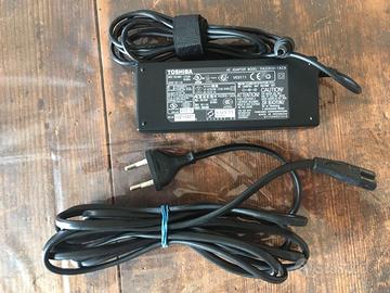 Alimentatore Originale Toshiba 15v 5Amp 75Watt