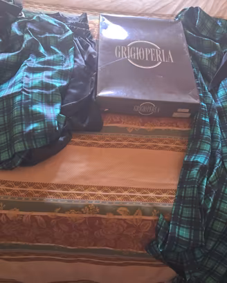 pigiama e vestaglia in seta grigio perla uomo