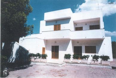 Villa su due livelli Zona Saturo Gandoli Cannetto