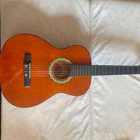 Chitarra acustica per ragazzo