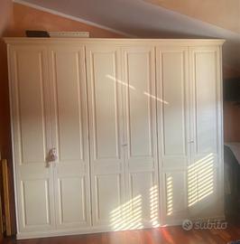 Armadio in vero legno