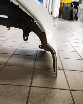 paraurti ant toyota land cruiser 2023